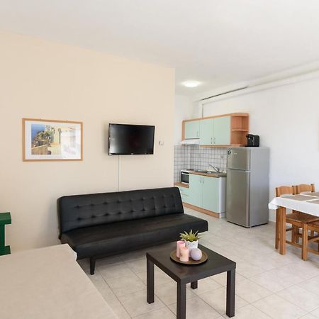 Ariana Apartments 波利克罗诺 外观 照片