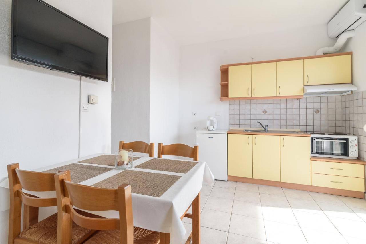 Ariana Apartments 波利克罗诺 外观 照片